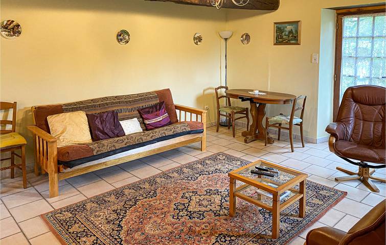 Gemütliche Wohnung in Saint-Martin - Parkplatz, TV, Internet in Saint-Martin-le-Mault, Bellac und Umgebung