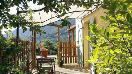 Cottage pour 2 personnes, avec vue ainsi que terrasse et jardin, animaux acceptés dans Gorges du Verdouble