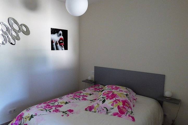 Gîte pour 4 personnes, avec terrasse et jardin à Échiré - 2