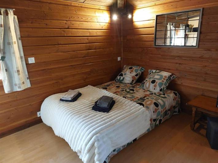 Gîte pour 2 personnes, avec terrasse et vue, animaux acceptés à Sigournais