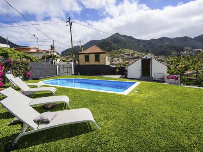 Location de vacances pour 4 personnes, avec jardin et piscine à Machico - 2