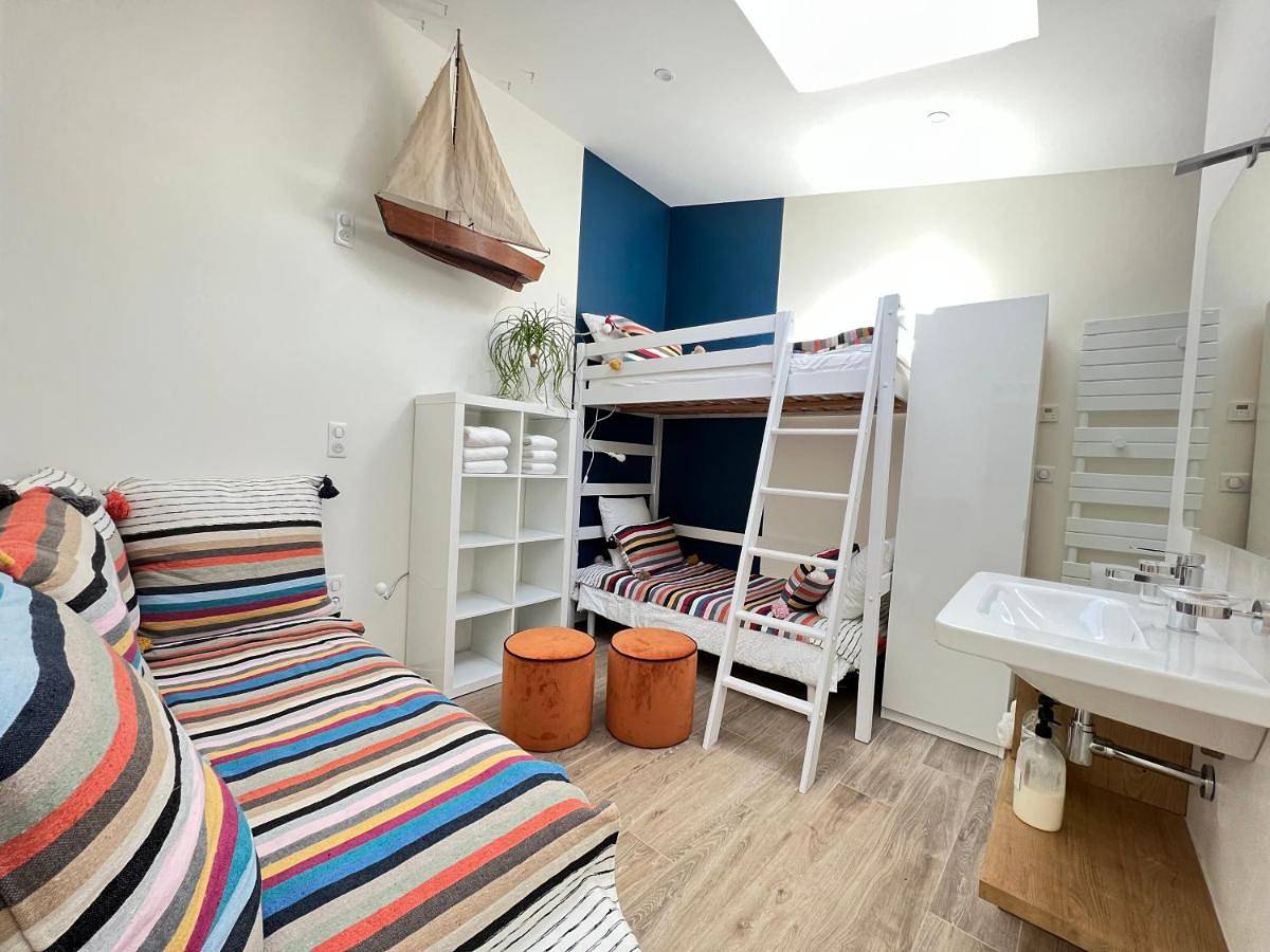 Escale Aixoise, gîte de vacances, vue mer, 2 chambres in Île-d'Aix, Nouvelle-Aquitaine