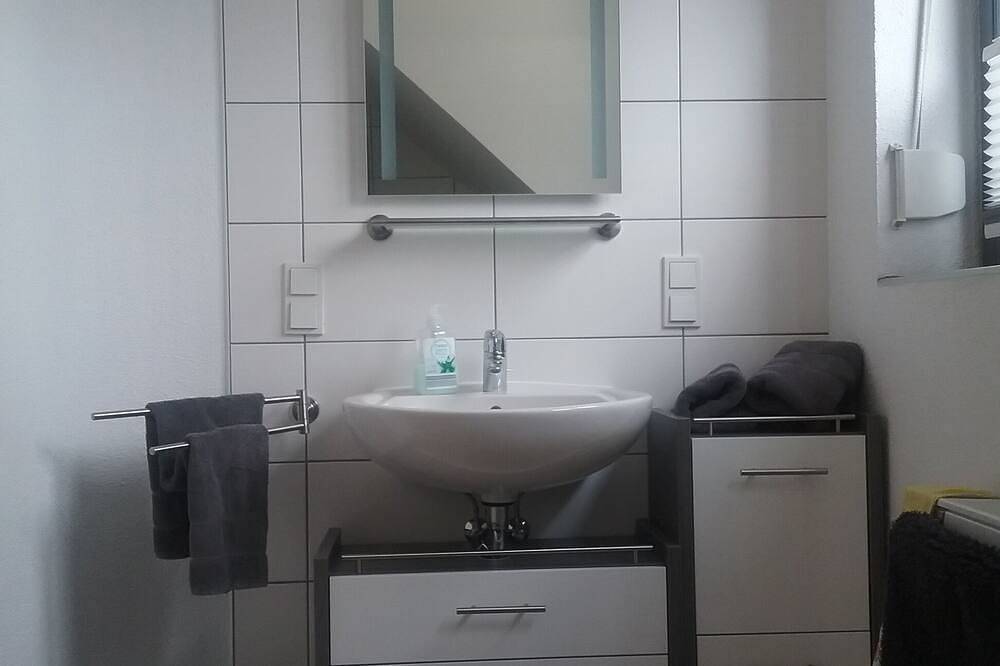 Ganze Wohnung, Attraktive Ferienwohnung mit Premium-Ausstattung in Limburg, Lahn-Taunus