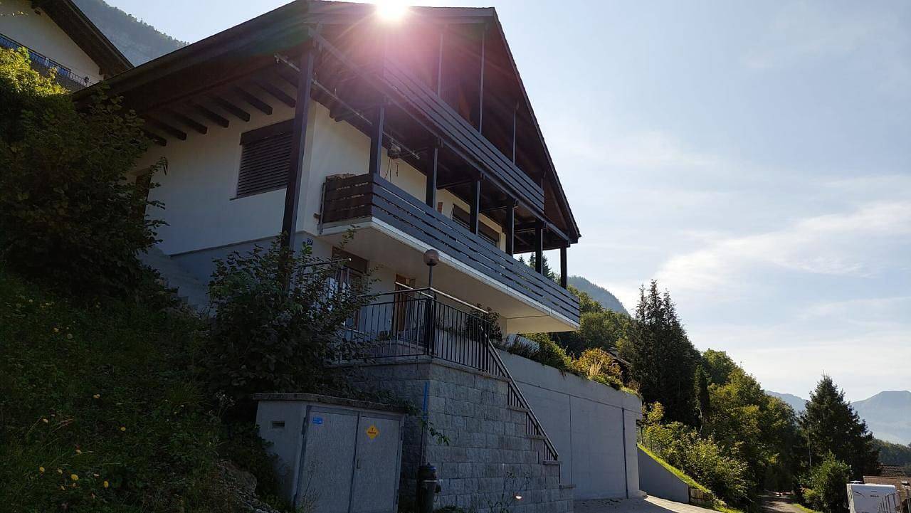 Villa Seelisberg con jacuzzi y vistas panorámicas in Seelisberg, Lago de los Cuatro Cantones
