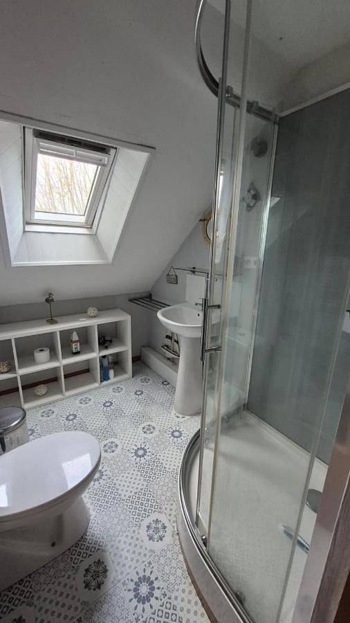 Location de vacances pour 3 personnes, avec terrasse et jardin à Callac - 2