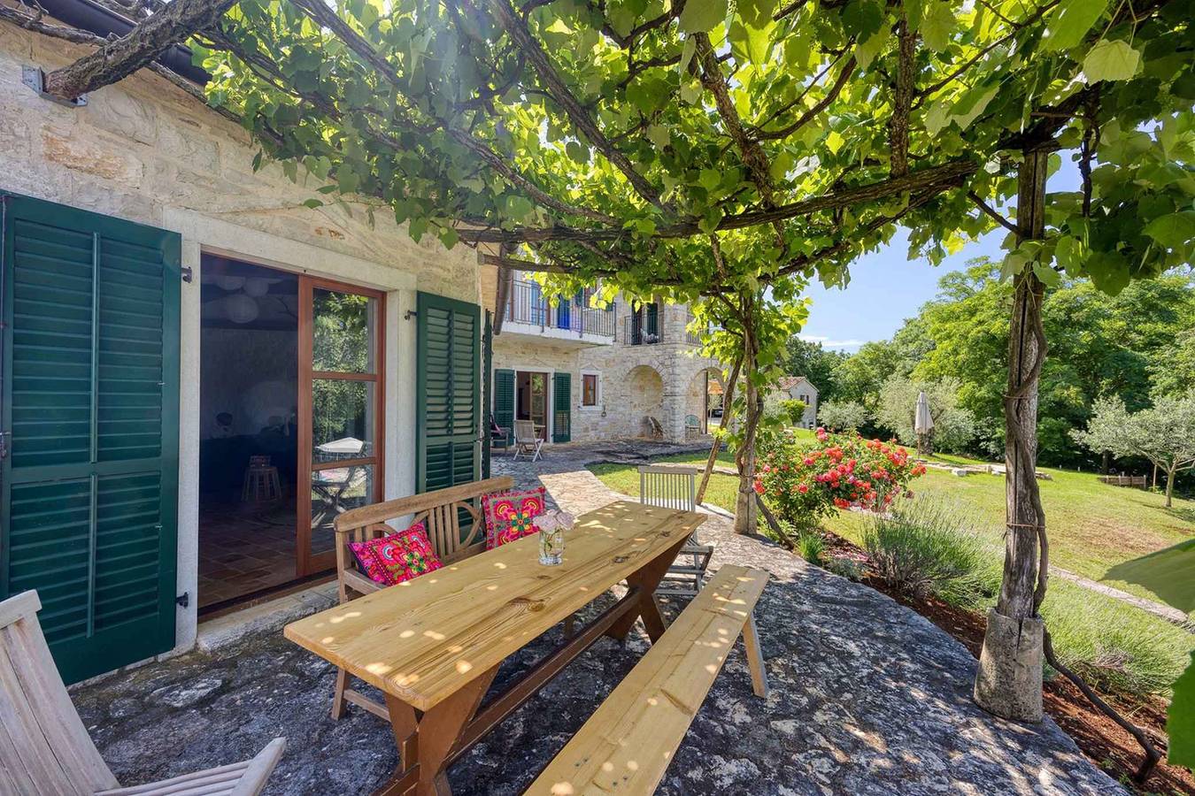 Villa mit Pool und Garten  in Radetići, Zentralistrien