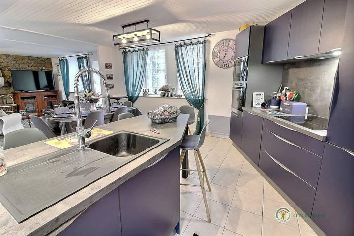 Gîte pour 6 personnes, avec jardin à Trélévern - 3