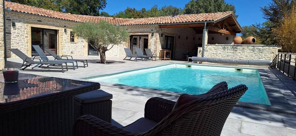 Maison d’hôte pour 10 personnes, avec Terrasse ainsi que Jardin et Piscine
