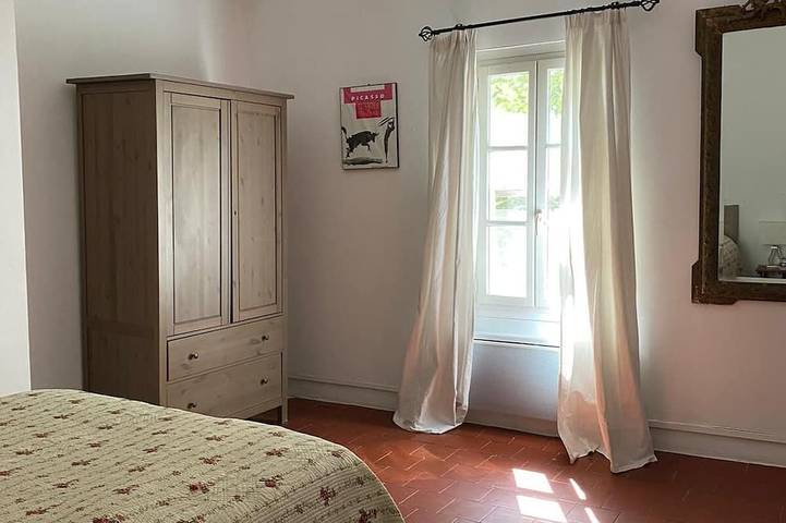 Gîte pour 8 personnes, avec jardin et terrasse, animaux acceptés à Saintes-Maries-de-la-Mer - 2