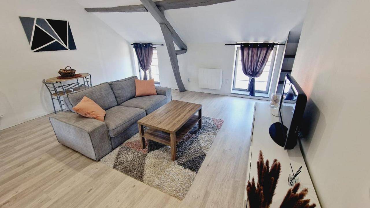 Appartement entier, One-Bedroom Apartment in Louvroil, Avesnes-sur-Helpe