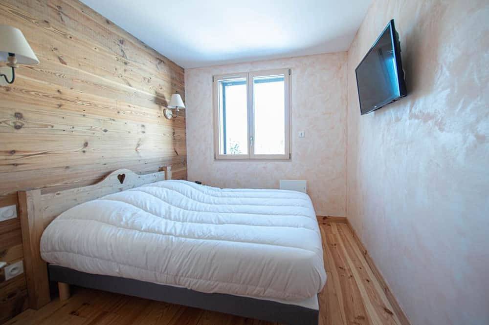 Spacious Chalet for 14 in Scenic Vosges – Spa, Games Room, Pet-Friendly in Ban-sur-Meurthe-Clefcy, Parc naturel régional des Ballons des Vosges