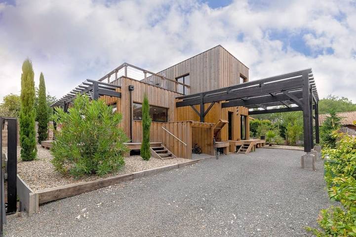 Chalet para 9 personas, con jacuzzi y jardín - 1