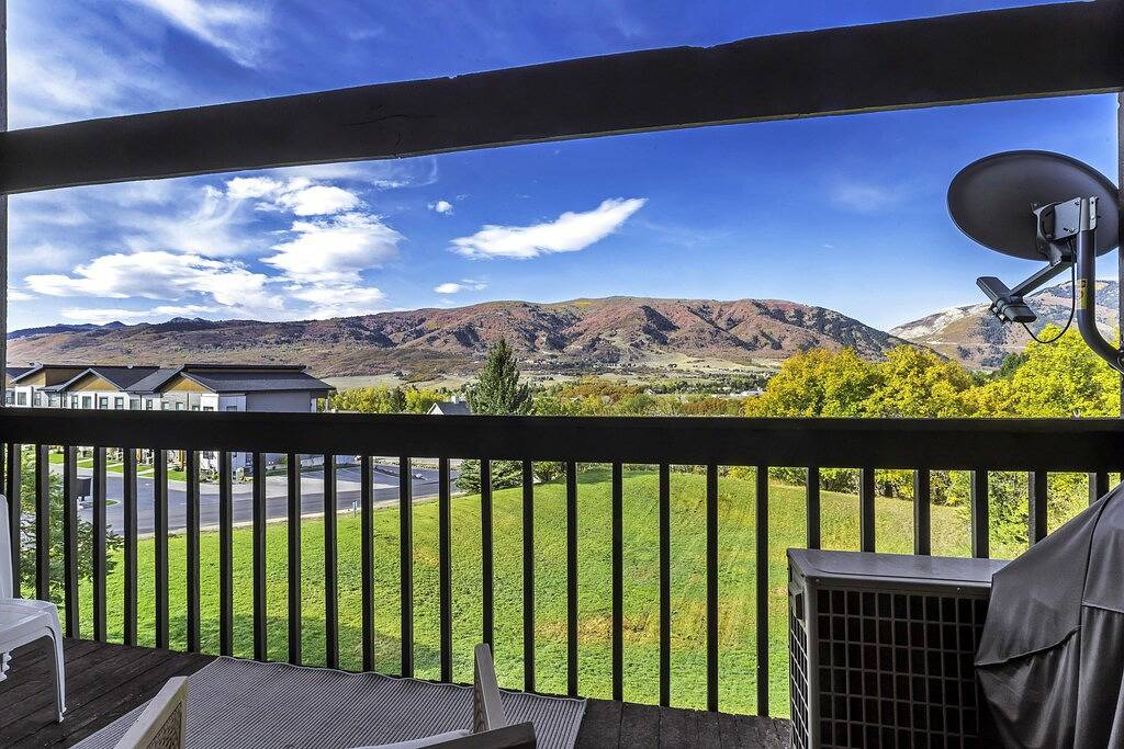 Ganze Wohnung, New remodeled Scandinavian theme Condo with Beautiful Mountain Views in Eden (UT), Uinta Wasatch Cache National Forest