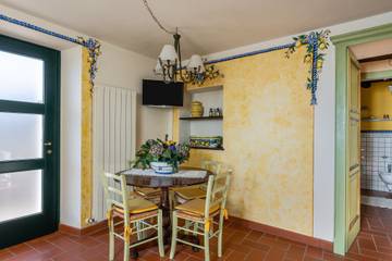 Agriturismo per 3 Persone in Molazzana, Parco Regionale delle Alpi Apuane, Foto 3