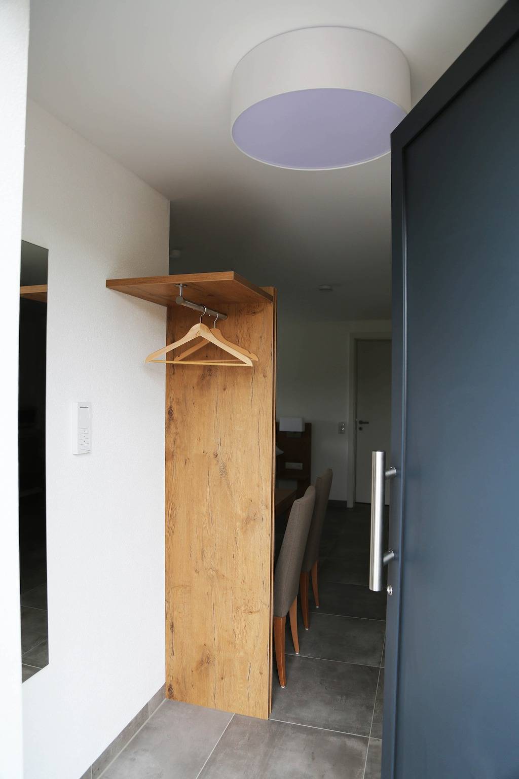 Ganze Wohnung, Ferienwohnung 'Nr 1' mit Bergblick, Gemeinschaftsterrasse und Wi-Fi in Vaihingen an der Enz, Kraichgau