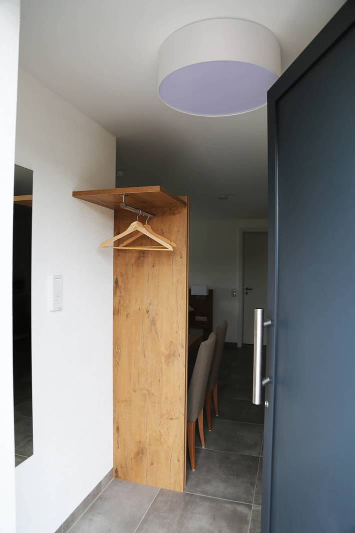 Ganze Wohnung, Ferienwohnung 'Nr 1' mit Bergblick, Gemeinschaftsterrasse und Wi-Fi in Vaihingen an der Enz, Kraichgau