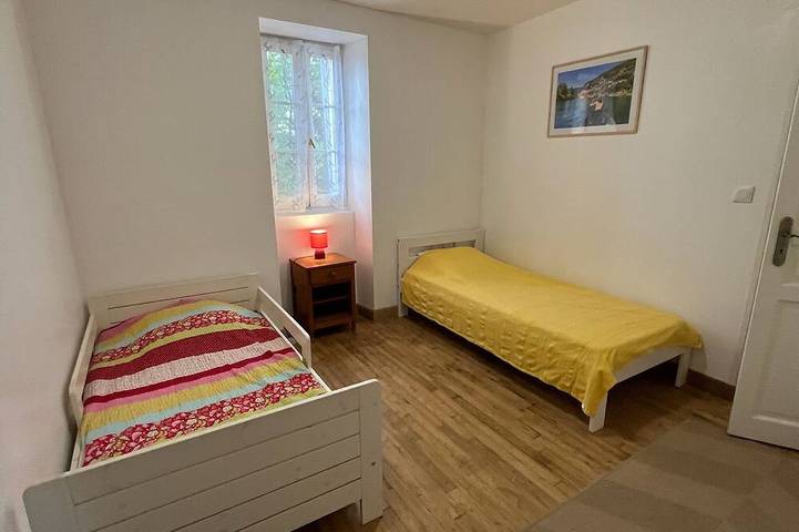 Gîte pour 4 personnes, avec terrasse ainsi que jardin et piscine à Coux-et-Bigaroque - 2