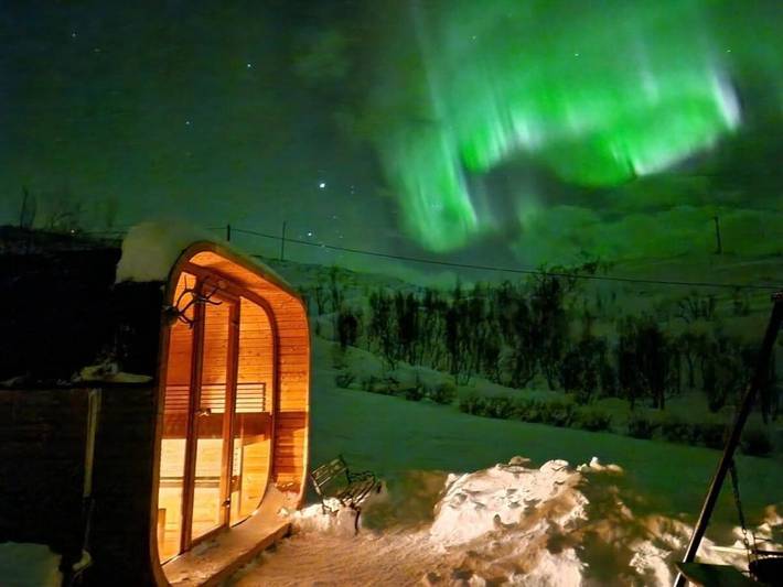 Ferienhaus für 6 Personen, mit Ausblick und Pool sowie Sauna und Garten - 1