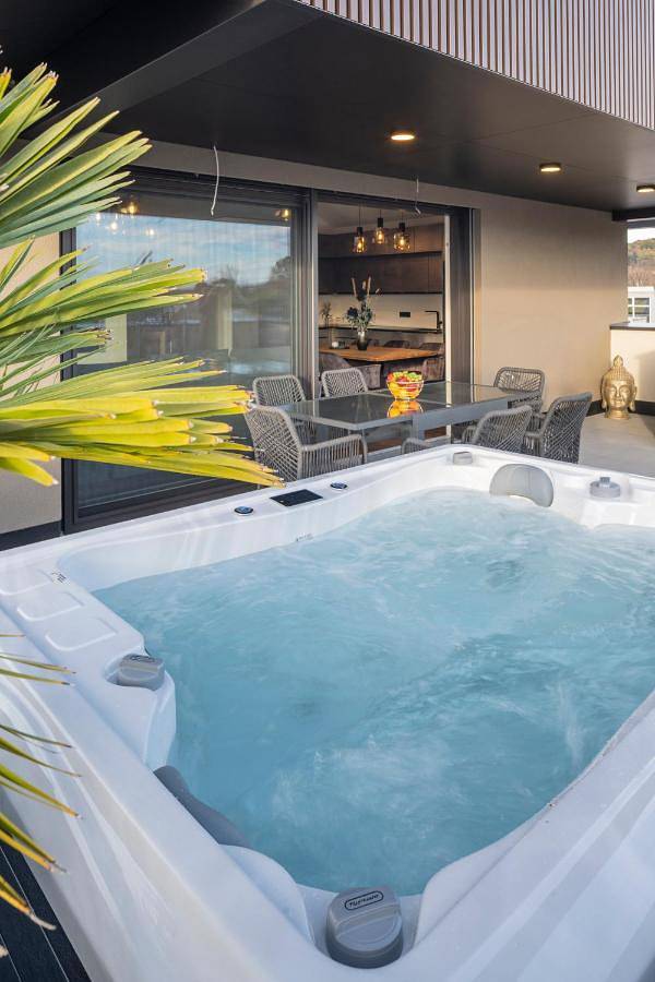 Ferienwohnung für 3 Personen, mit Whirlpool und Balkon - 1