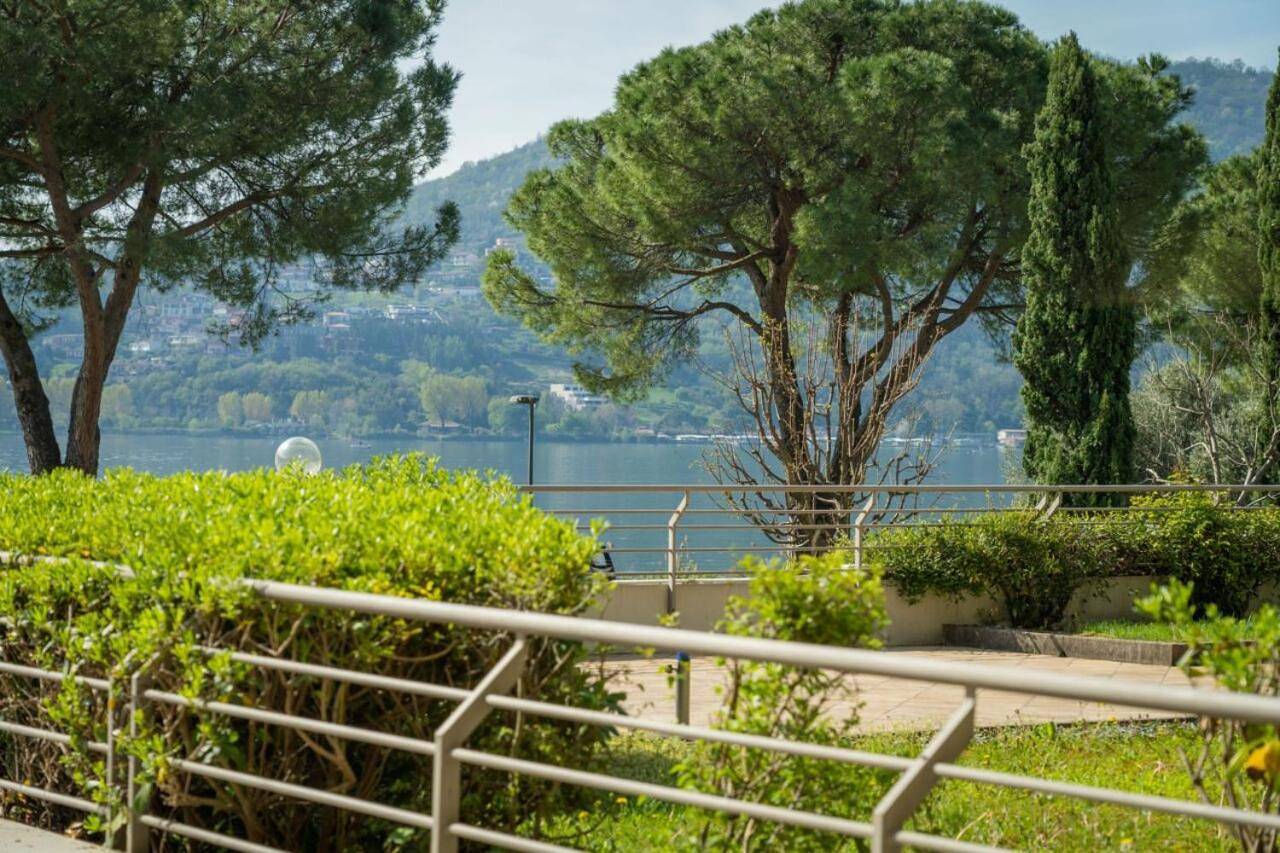 Superior Single Room with Lake View in Sarnico, Iseosee