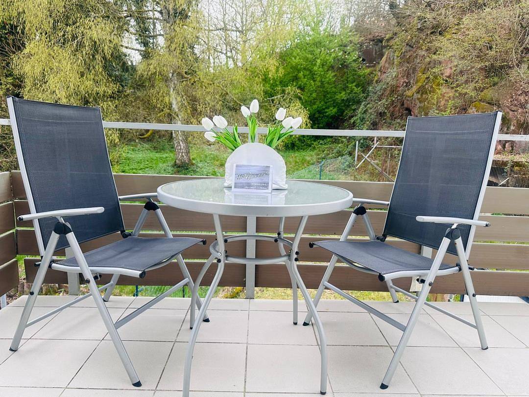 Ganze Wohnung, Neu! Kleines Glück Illingen in Illingen, Saarland