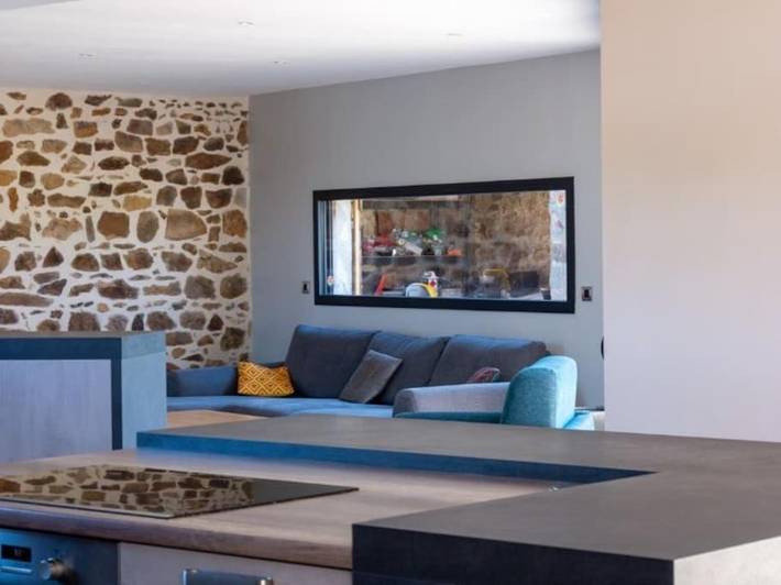 Location de vacances pour 10 personnes, avec terrasse ainsi que jardin et vue à Neuville-sur-Sarthe - 4