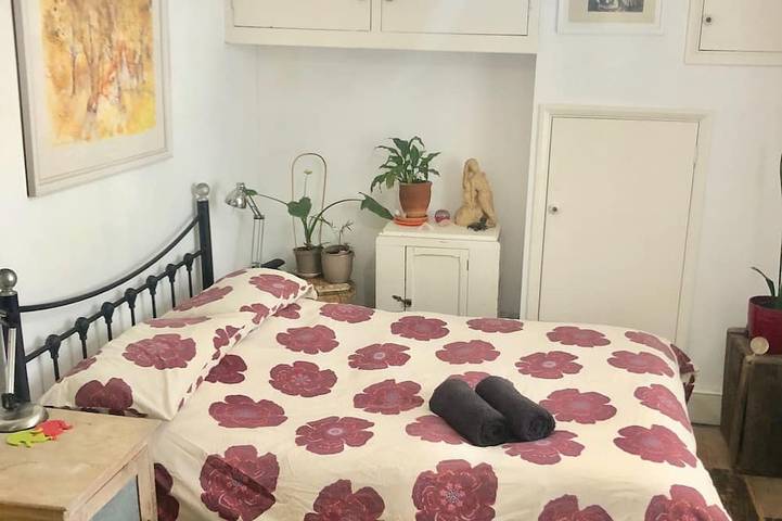 Gîte pour 2 personnes, avec balcon et piscine à Hastings - 2