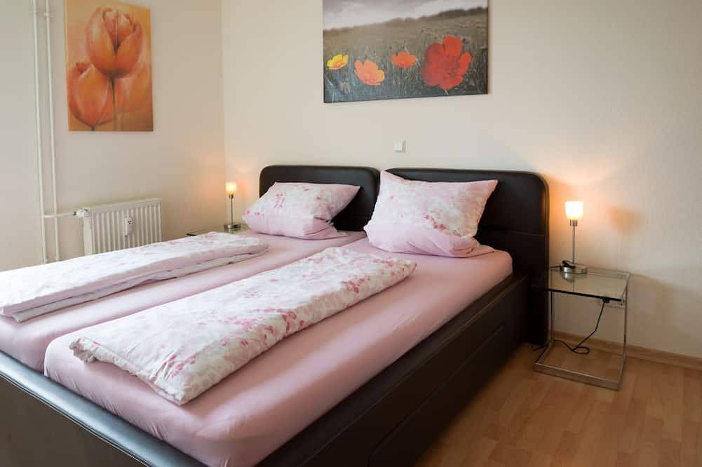 Geheel appartement, Balkon op het zuiden met verre uitzichten in Saarbrücken, Saargau