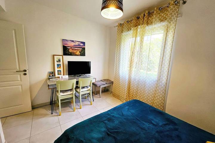 Gîte pour 6 personnes, avec terrasse et jardin dans Plage de San Peire - 2