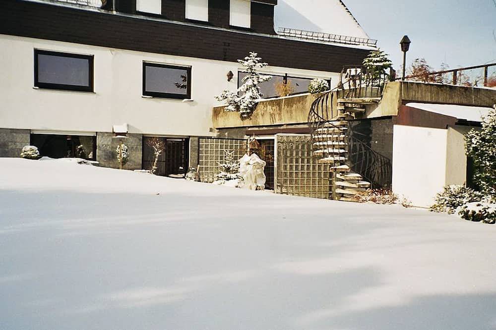 Ganze Wohnung, Mit eigener Terrasse in Küstelberg, Medebach