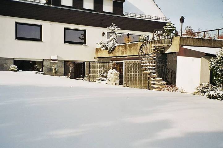 Hütte für 4 Personen, mit Garten in Medebach