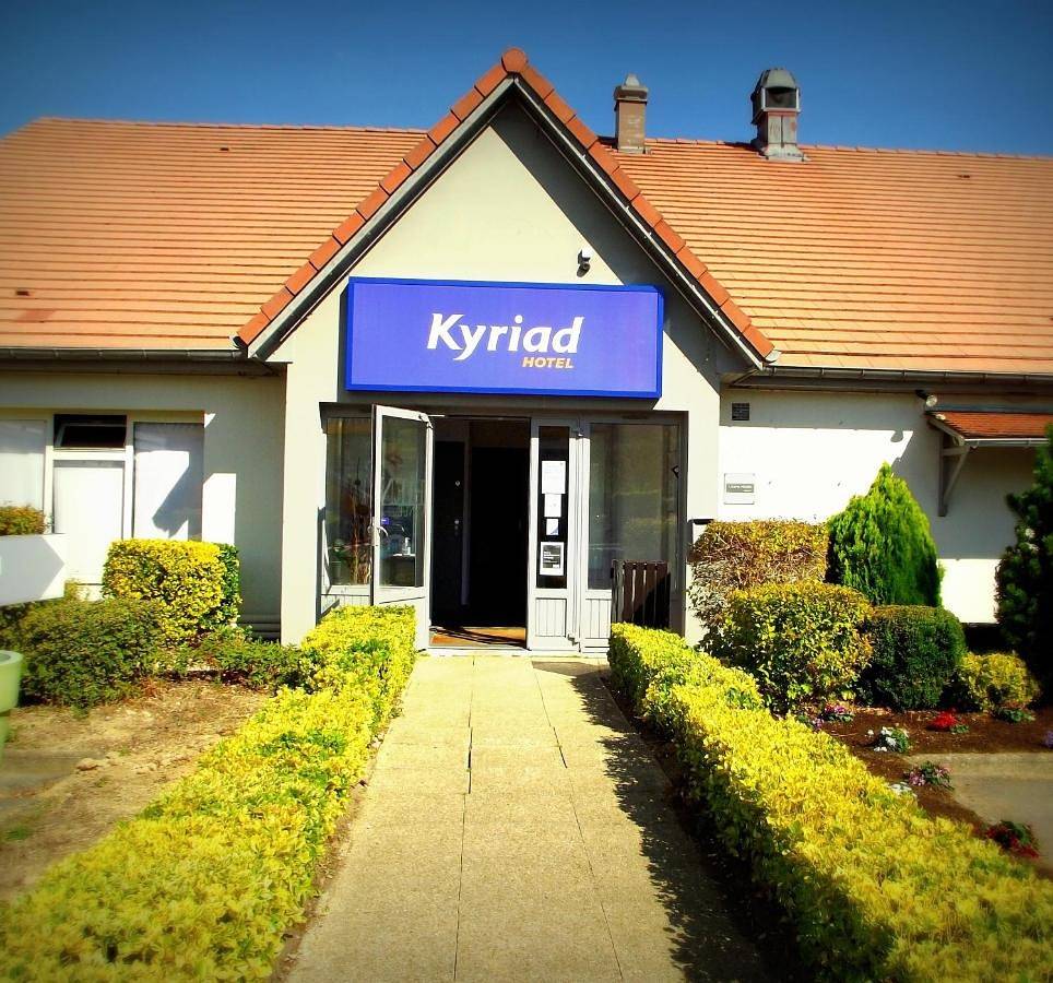 Kyriad Chantilly Sud - Luzarches in Chaumontel, Val-d'Oise