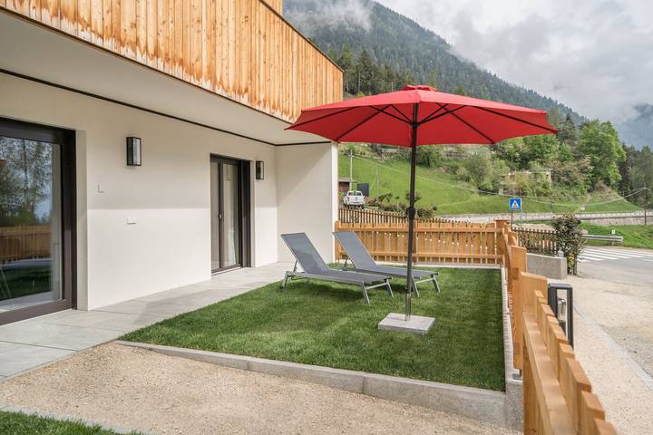 Ganze Wohnung, Ferienwohnung 'Alpreid Moderne Tanne' mit Bergblick, Garten & Wlan in St. Pankraz, Ortleralpen