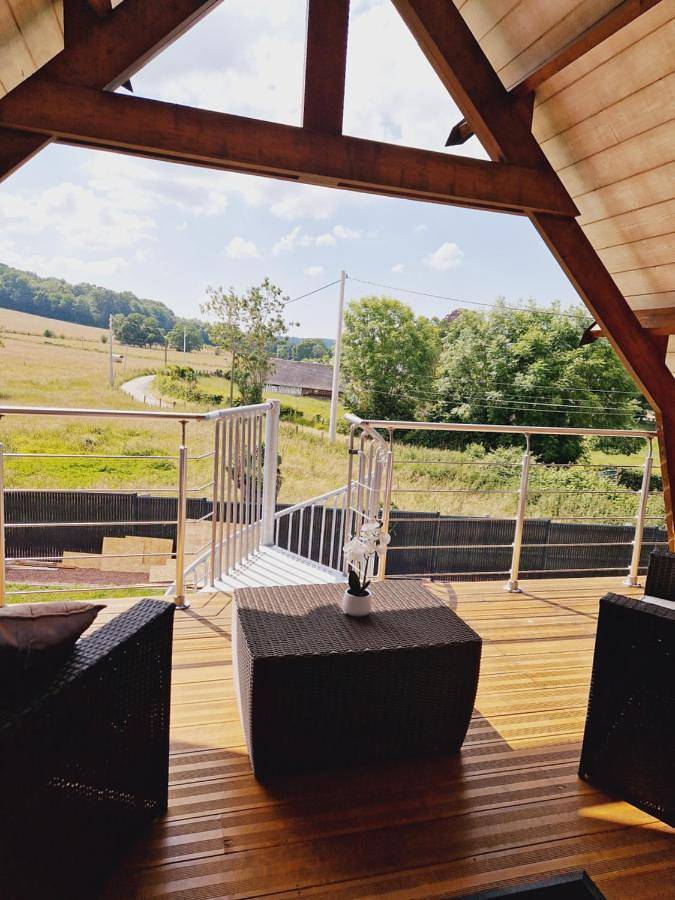 Gîte pour 4 personnes, avec Balcon ainsi que Terrasse et Vue à Pont-Audemer