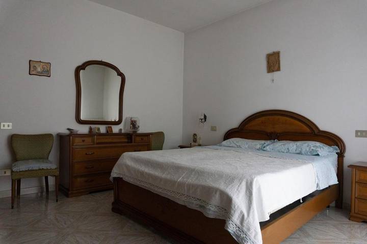 Gîte pour 6 personnes, avec terrasse et vue, animaux acceptés à Irsina - 3