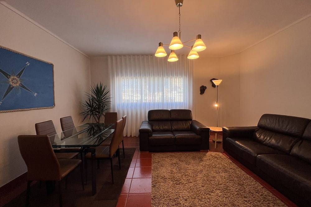 Appartement entier, 50 m de la plage et avec conditions pour mobilité réduite! in Povoa de Varzim, District de Porto