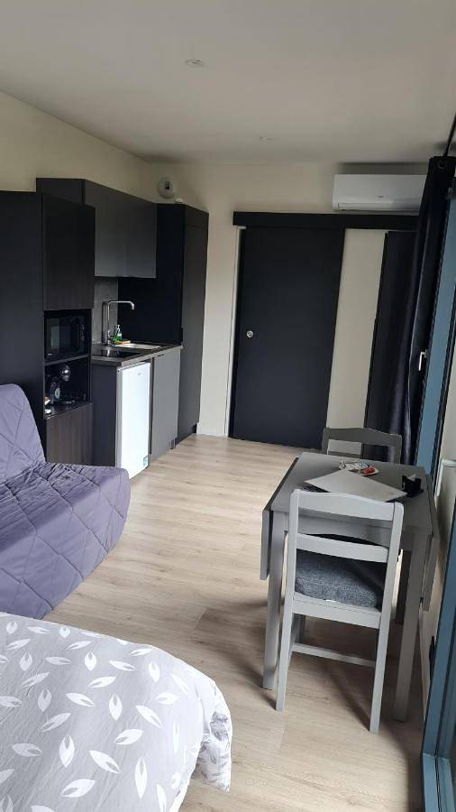 Gîte pour 2 personnes, avec vue ainsi que jardin et piscine à Sainte-Marie-de-Cuines - 3