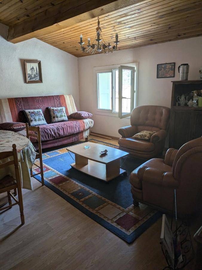 Gîte pour 6 personnes, animaux acceptés dans Fontpédrouse