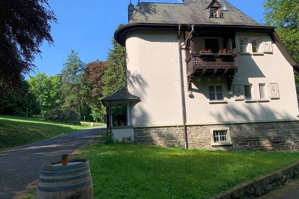 Ganze Wohnung, Verwalterwohnhaus Kammerburg / Fewo Kammerburg #2 / 2Zkb Garten, Grillplatz in Lorch, Rheingau-Taunus-Kreis