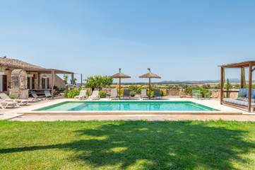Villa in Vilafranca de Bonany, Majorca Center für 11 