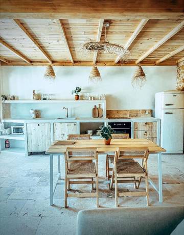 Gîte pour 4 personnes, avec balcon ainsi que vue et piscine à Baron