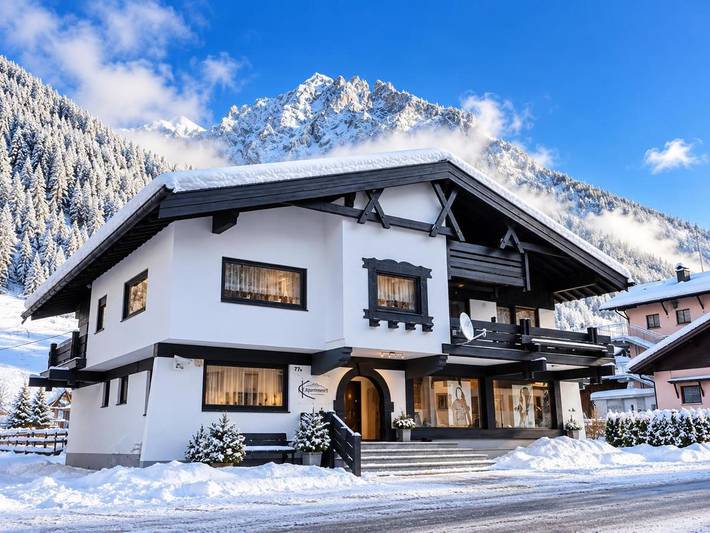 Ferienwohnung für 4 Personen, mit Ausblick in Klösterle am Arlberg