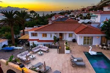 Holiday Home for 32 People in Arona, Canaries, Photo 1