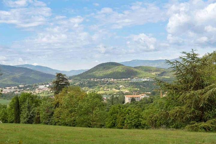 Location de vacances pour 5 personnes, avec Balcon et Terrasse à Roiffieux