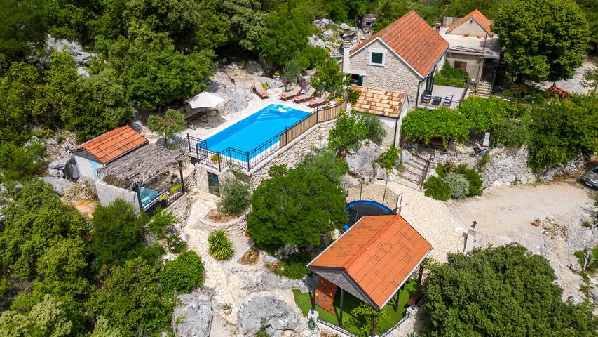 Villa für 5 Personen, mit Sauna und Garten sowie Whirlpool - 1