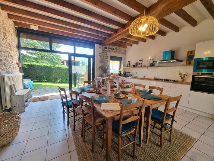 Gîte pour 15 personnes, avec jardin, animaux acceptés dans la Loire - 2