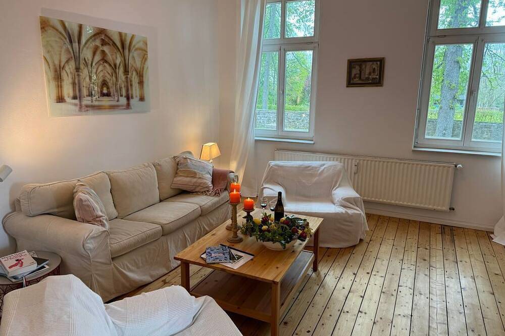 Ganze Wohnung, L' Extravagante im Garten von Schloss Schmidtheim - 4-Bett-Ferienwohnung in Schmidtheim, Dahlem