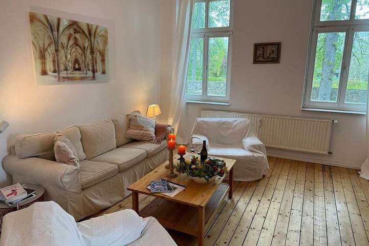 Ganze Wohnung, L' Extravagante im Garten von Schloss Schmidtheim - 4-Bett-Ferienwohnung in Schmidtheim, Dahlem
