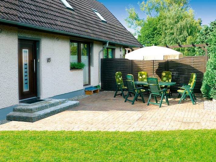 Ferienhaus für 4 Personen, mit Terrasse und Garten in Zurow