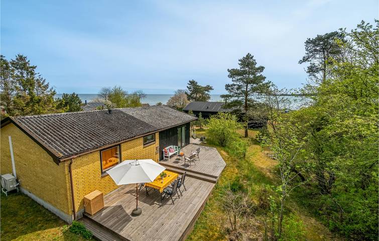 Ferienhaus für 6 Personen, mit Terrasse und Garten in Balka